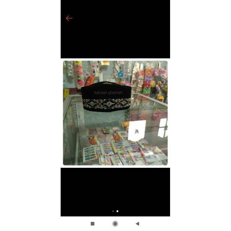 songkok lukis motif batik dengan perpaduan  warna putih dan gold jenis susun peci keren,