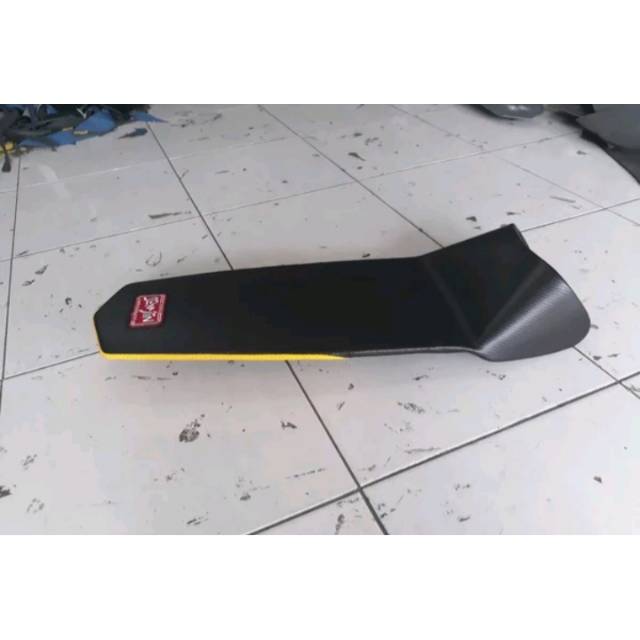 Jok slim vixion old variasi lis kuning