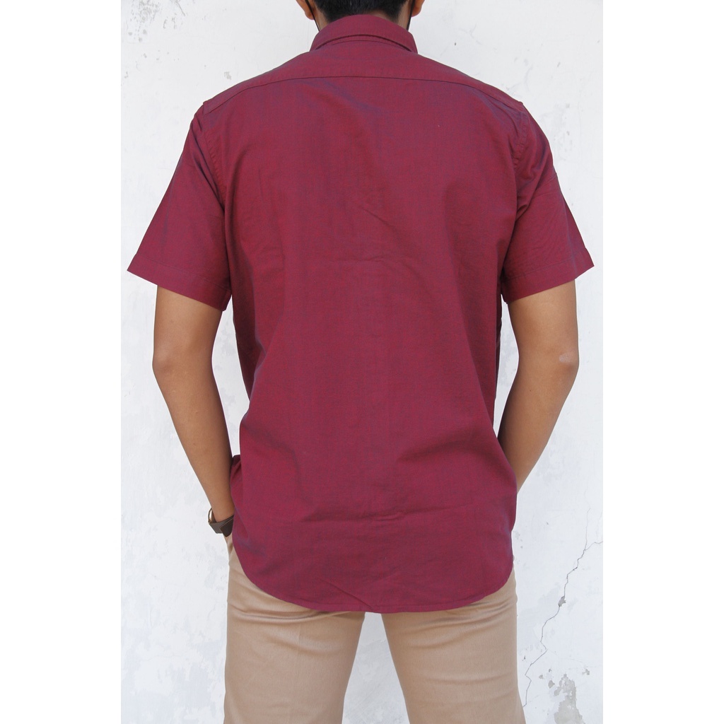 Kemeja Casual Pria Cole Lengan Pendek Reguler Fit Maroon 10 | Kemeja Kesual | Kemeja Kasual | 100% Oginal Best Quality, Exclusive Branded M*t*hari Dept Store