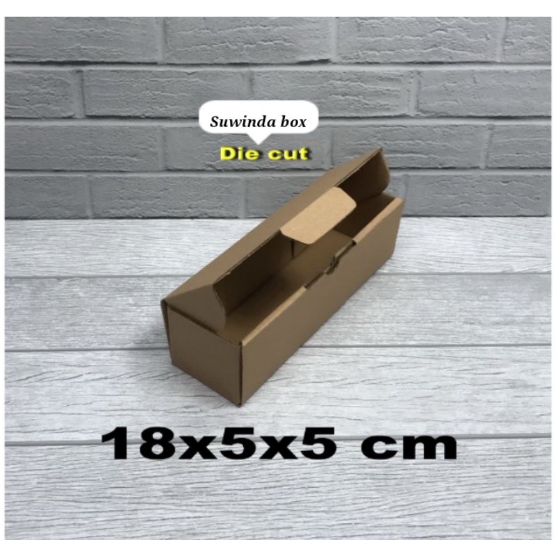 

kardus karton box Uk. 18x5x5 cm............model kardus Pizza