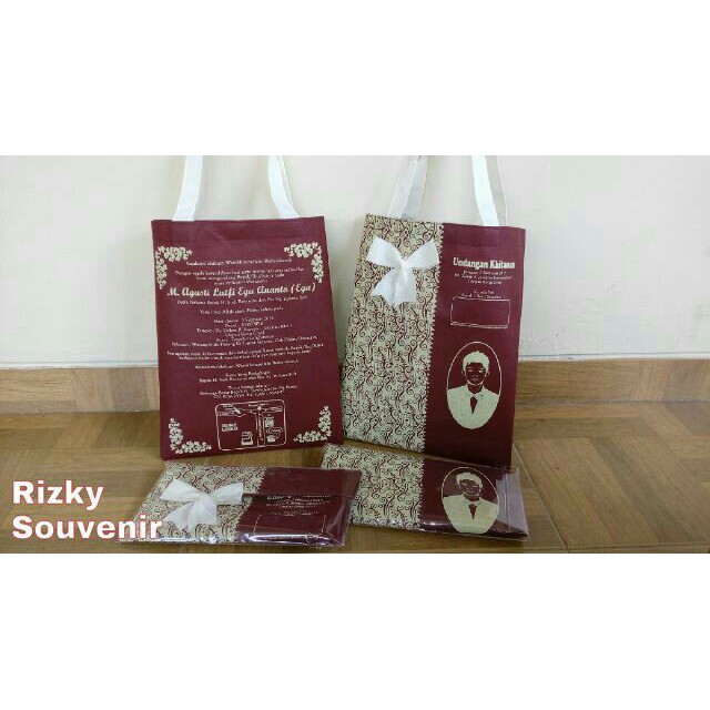 

Tas Undangan | Tas Tasyakuran | Tas Souvenir | Tas Bingkisan | Bahan Spunbond | 20x30