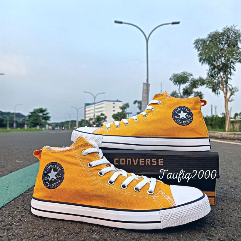 Sepatu Converse Semi Boot Sneakers Pria Wanita