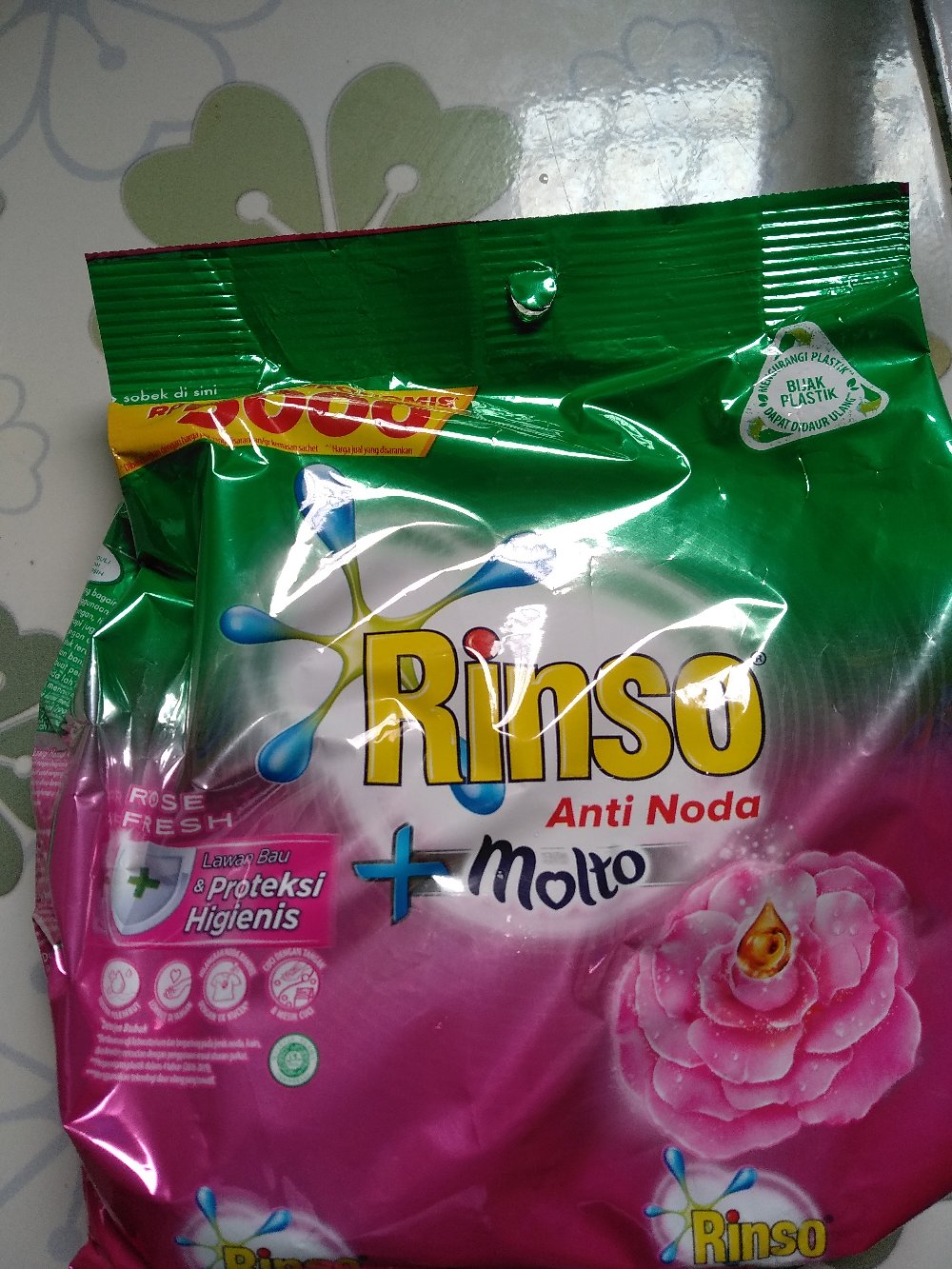 Rinso Deterjen/detergen Bubuk Pakaian 240 Gr