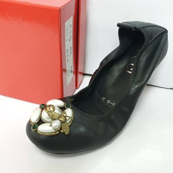 Sepatu Wanita GUCCI Flat / Sepatu Kerja Wanita - Hitam- 36