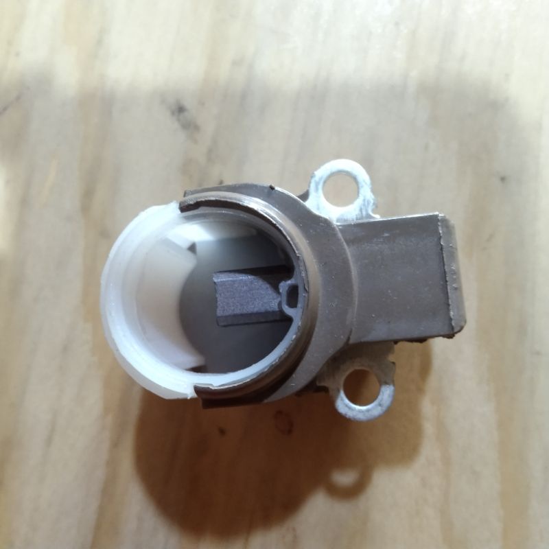 HOLDER ARANG DINAMO ALTERNATOR INNOVA AVANZA