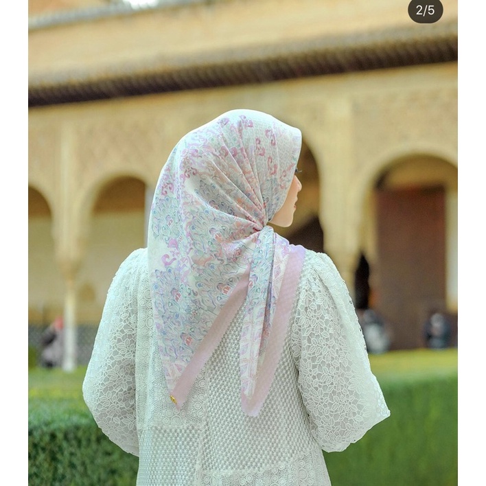 Granada series Buttonscarves