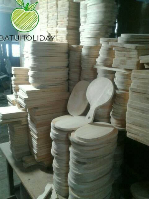 Talenan kayu 25cm bulat pizza medium 25 kayu pinus halus