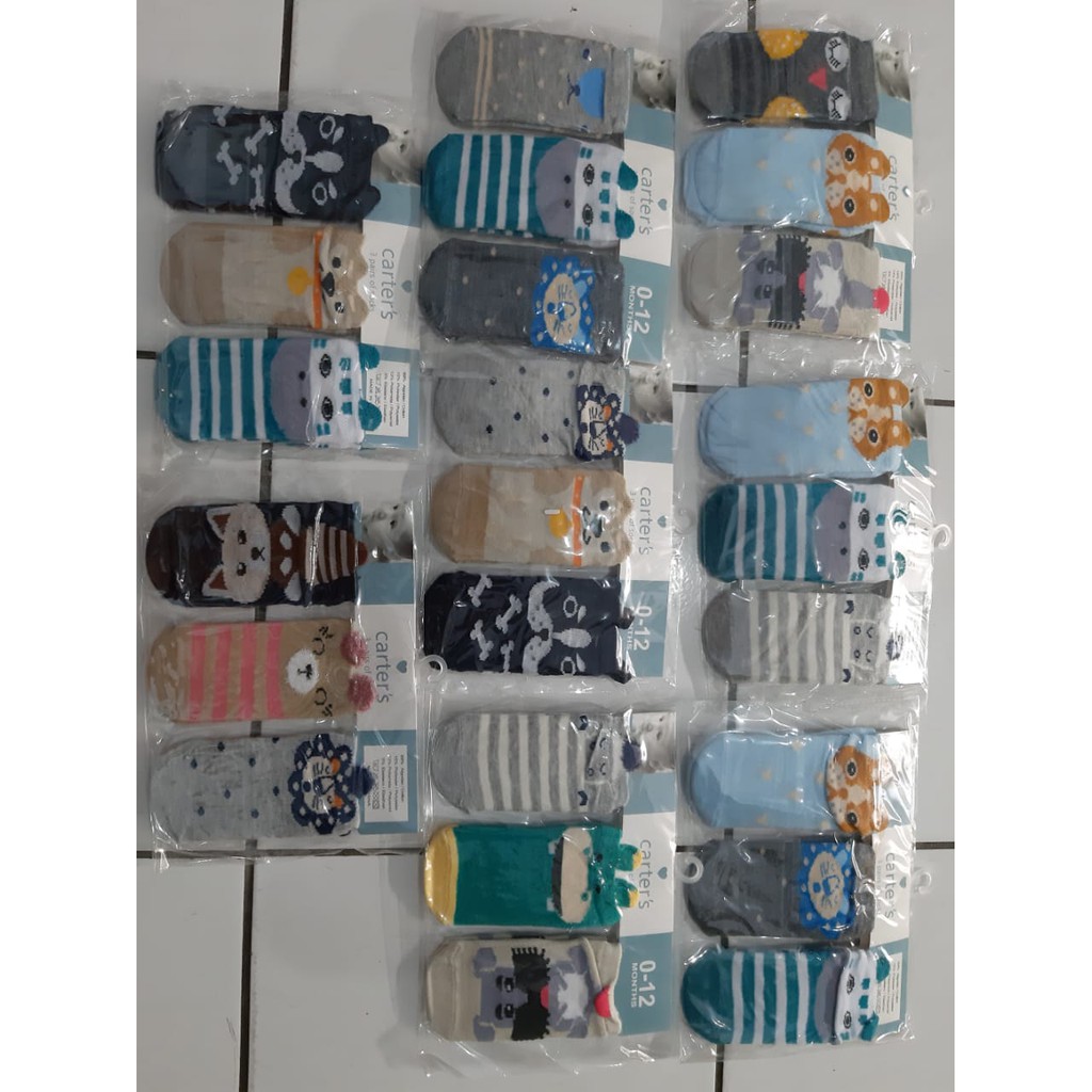 Carter's Kaos Kaki 3D dan Boneka