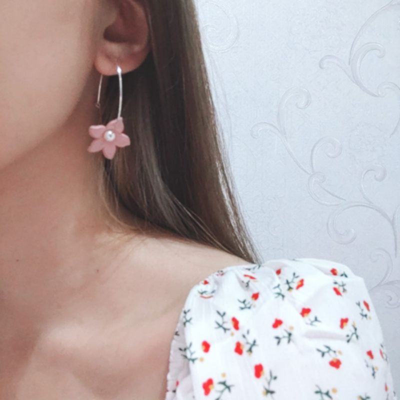 Odelia Flower Hoops Earrings Anting Hoop Bulat Bunga Mutiara Pearl