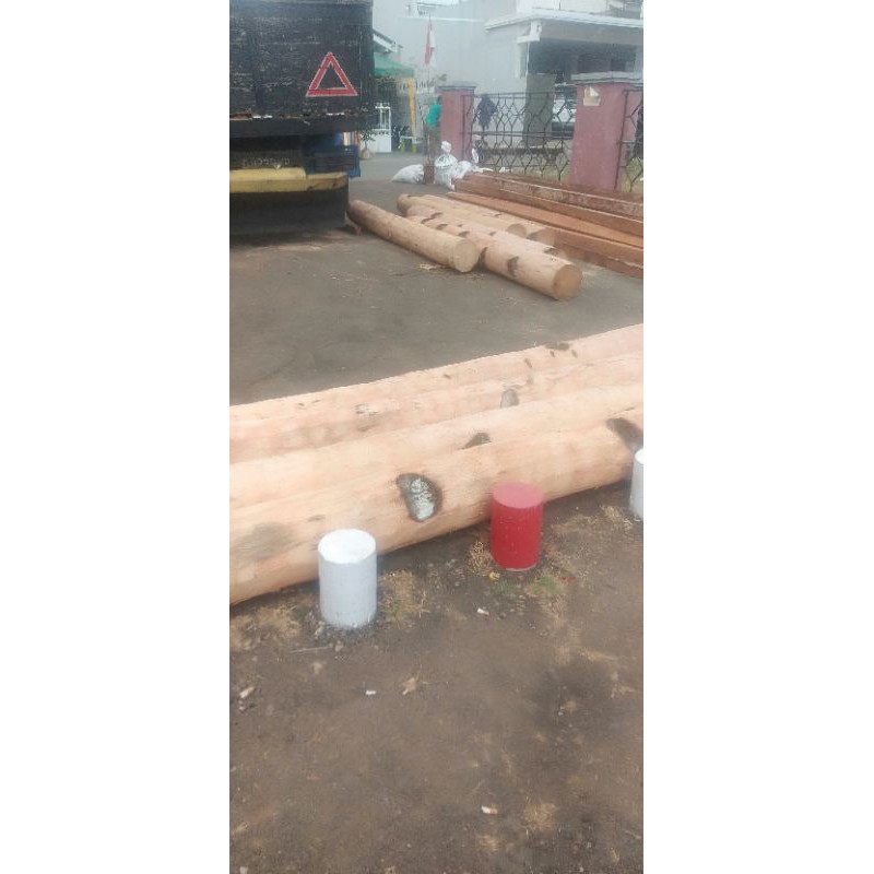 Tiang Kayu Kelapa Bulat Buat Saung Tiang Rumah Villa Ukuran 3m Panjang Diameter 18cm Harga Satuan Shopee Indonesia