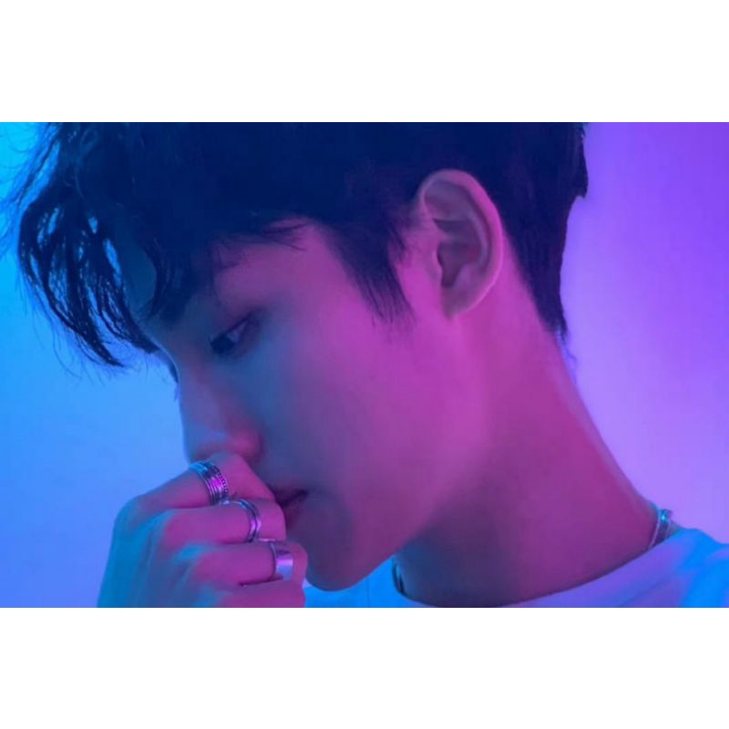 

BUKU DAN BAJU PRELOVED