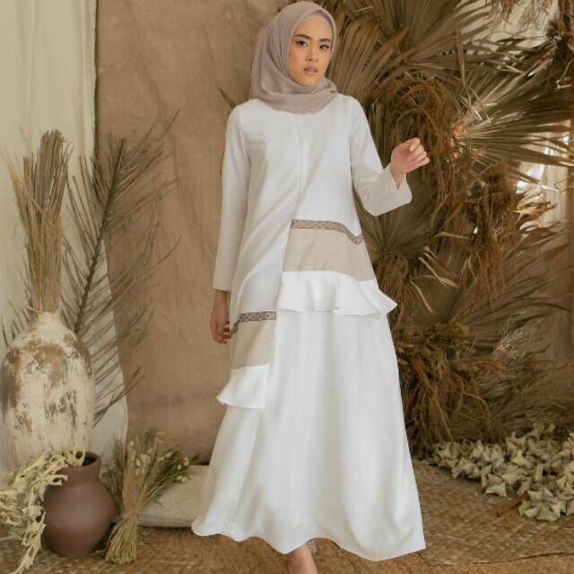Clemira dress wearing klamby