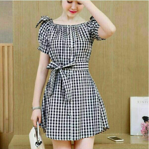 V dress kotako hitam