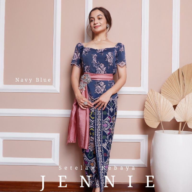 Setelan Kebaya Modern Lengan Pendek Kerut Leher Kotak Korean Lace Jennie