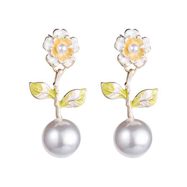 LRC Anting Tusuk Fashion Alloy Spray Paint Flower Pearl S925 Silver Needle Earrings F6336X