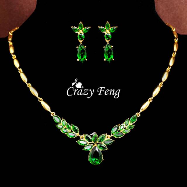 Perhiasan Set Pesta Gold Kalung dan Anting