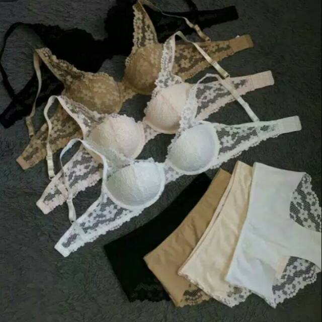 Amitie Bra Export Sets with Panty Lace Size 34B 36B