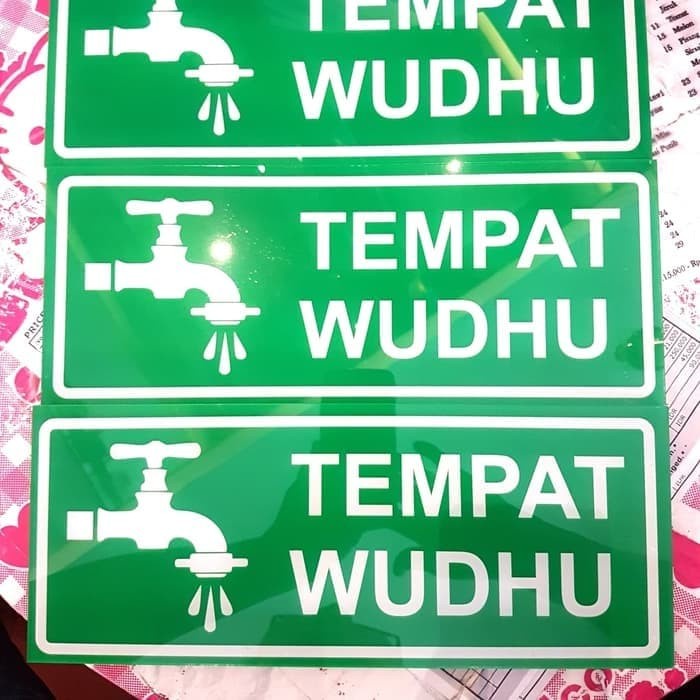 

SIGN AKRILIK K3 RAMBU SAFETY TEMPAT WUDHU 10X30CM