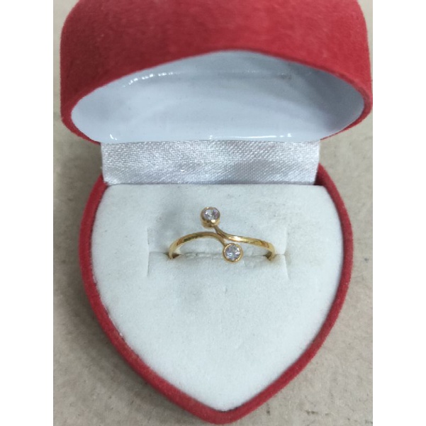cincin model silang mata putih atas bawah ukuran dewasa sedang 1/2 gram emas muda