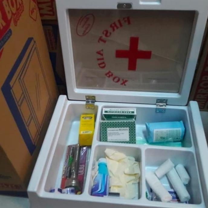 Kotak Obat P3k Dinding + Isi Type B box p3k