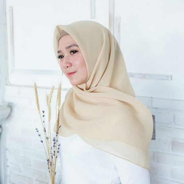 Hijab Segi Empat Cornskin