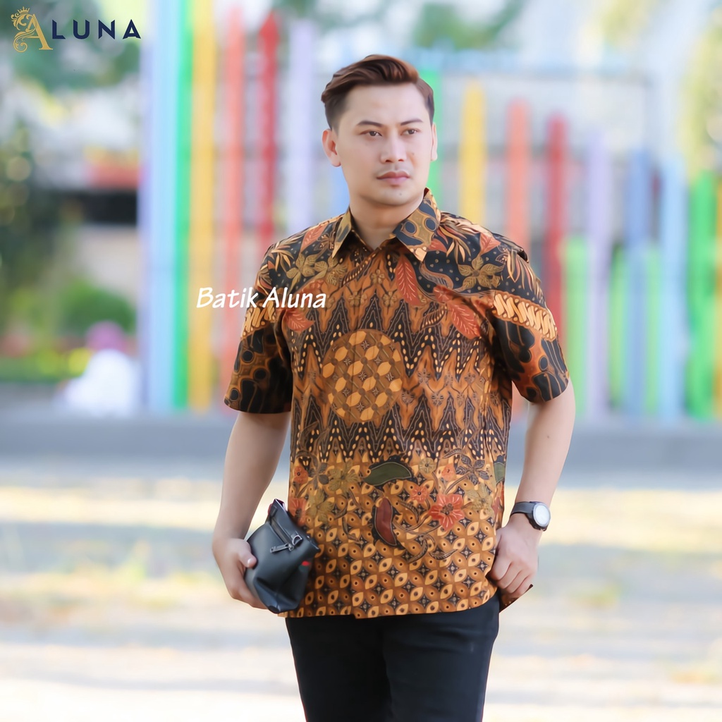 TERLARIS.!! BAJU BATIK PRIA LENGAN PENDEK KEMEJA BATIK PRIA KEREN MODERN BATIK COWOK KEKINIAN PD 010