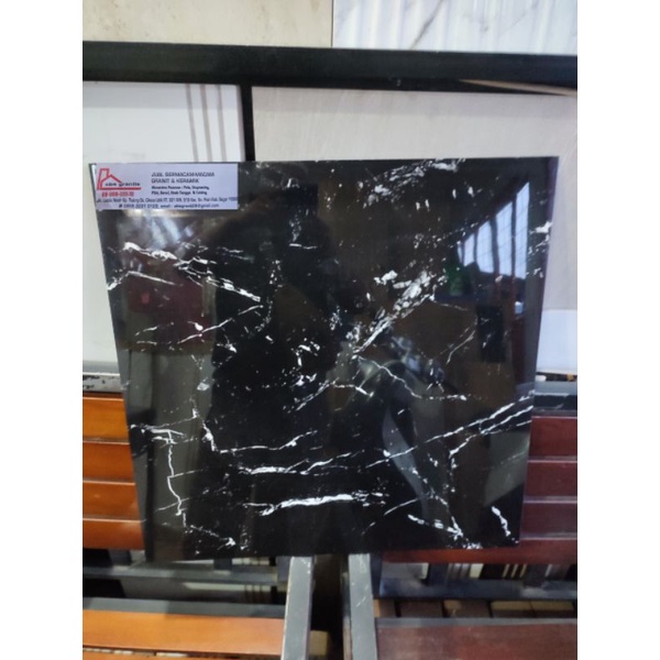 granit lantai 60x60 hitam putih hitam corak kualitas 1