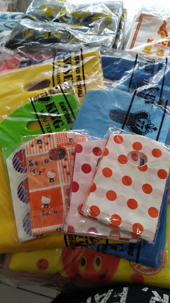 Kantong Plastik Oval Polos Uk 25x35 Plastik Baju Oval Pond Handle