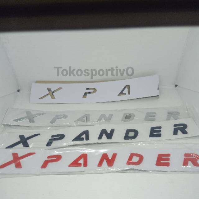 Lambang / Logo / Emblem / Tulisan kap mesin xpander chrome/hitam/merah