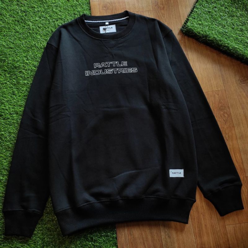 TRIPLE XTREME // CREWNECK BLACK RATTLE // INDUSTRIES 01