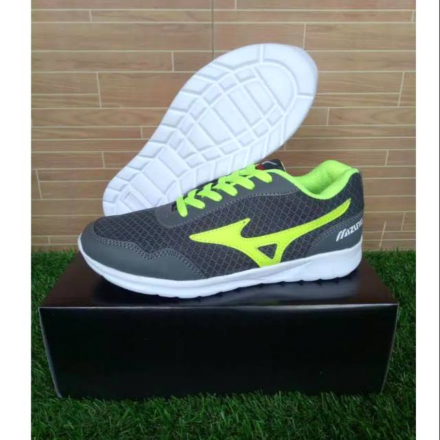 Sepatu mizuno running / sepatu olahraha