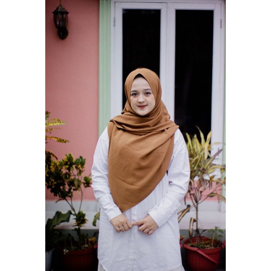 Pashmina Curve Crinkle Airflow 190x100 cm • Pashmina Curve Malay • Pasmina Curve Malaysia Jumbo Syari-Hazelnut