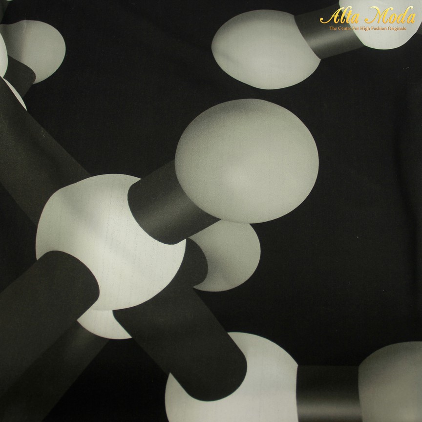 

Alta Moda Scuba Motif Hitam Motif Bola-Bola (0.85M)