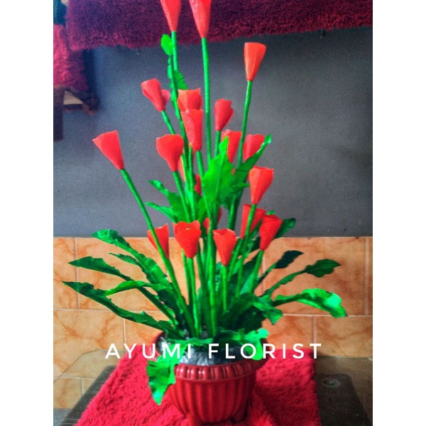 Bunga hias palsu untuk dekorasi sudut ruangan dll, produk handmade dari plastik kresek