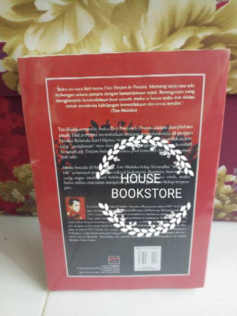 Dari Penjara ke PenjaraUkuran besar KERTAS : BOOKPAPER  BYTan Malaka-1