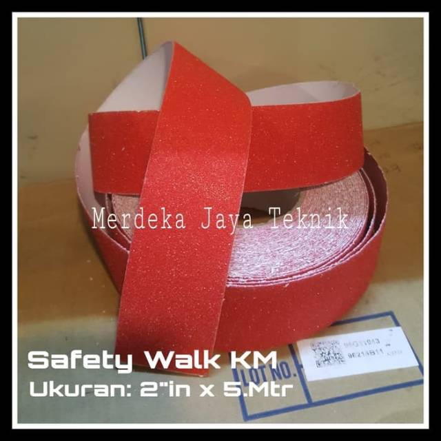 

Safety Walk Anti Slip KM Lakban Anti Slip Warna Merah Ukuran 2"IN x 5M Isolasi Untuk Anak Tangga