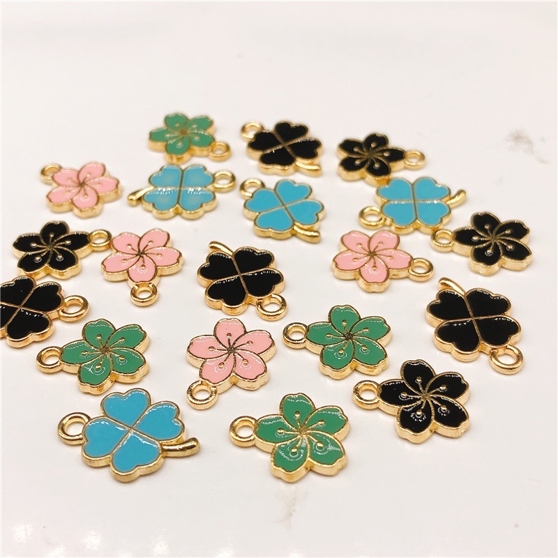 4pcs Liontin Bunga Enamel Charms Dripping Oil Charmping DIY Untuk Membuat Perhiasan