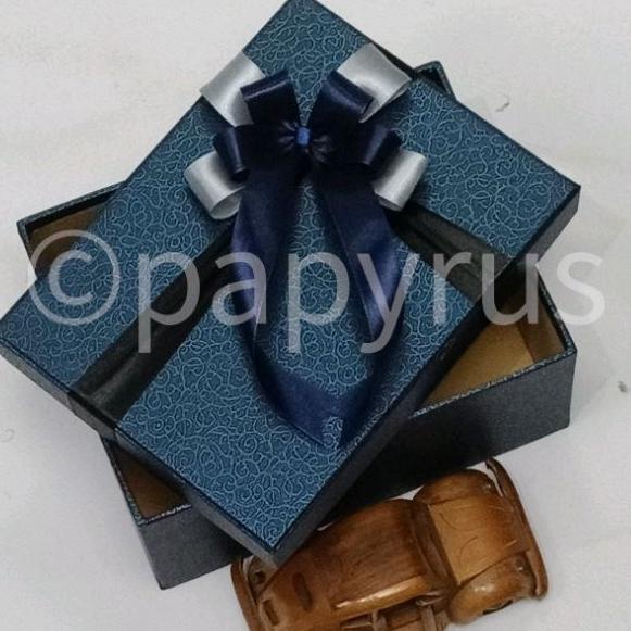 

팝 Papyrus 15x20 tinggi 10cm Kotak Kado Gift Box Hadiah Big Sale