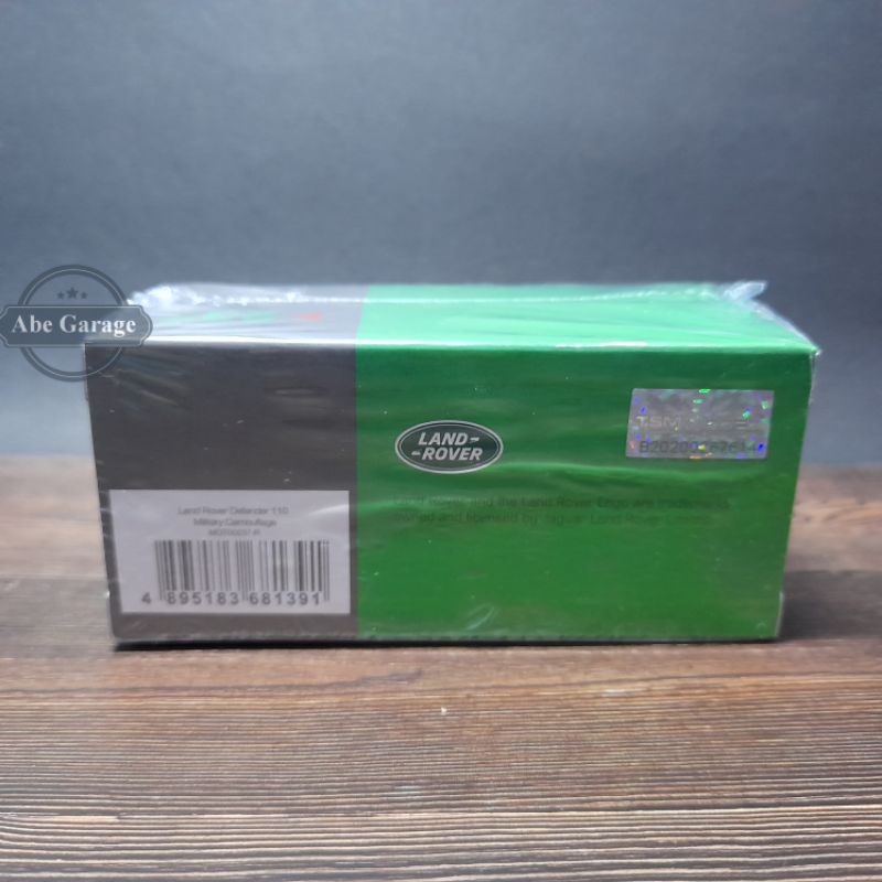 Mini GT Land Rover Defender 110