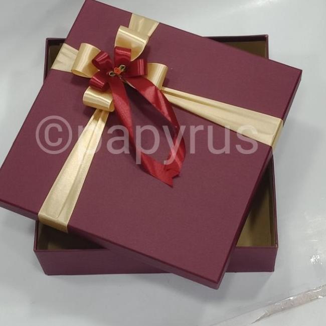 

EXCLUSIVE!PAPYRUS 30x30 Tinggi 10cm Kotak Kado Gift Box Hadiah KOTA KADO|KD1