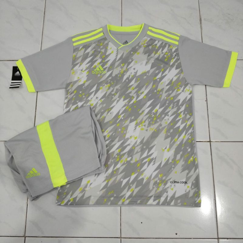 Baju Bola/Kaos Bola/Setelan Jersey Adidas Abu
