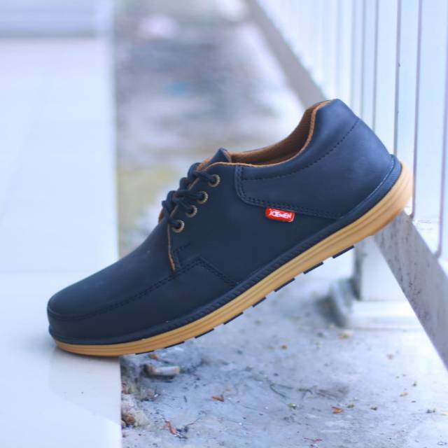 Sepatu Casual JOEMEN