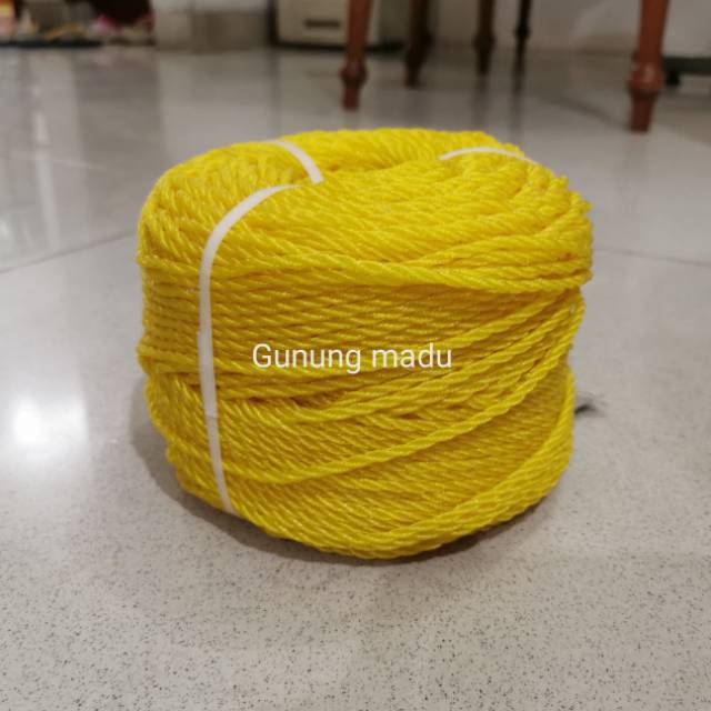 

TALI TAMBANG PLASTIK 3 MM PER ROL ROLL TAMBANG 3 MM 3MM
