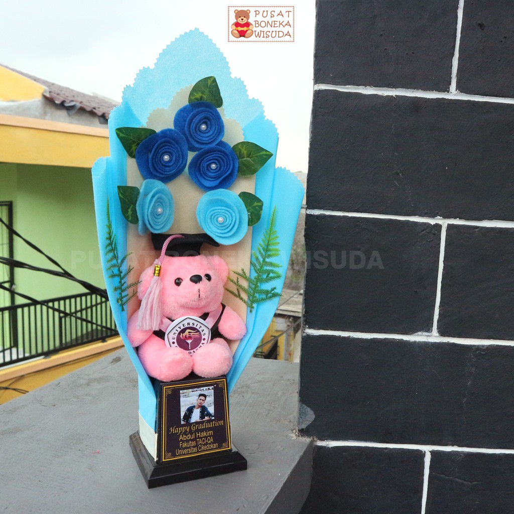 Buket Piala Beruang Teddy Bear Bunga Piala Boneka Wisuda Trophy Wisuda Pilbon Bucket Kado Wisuda UMN