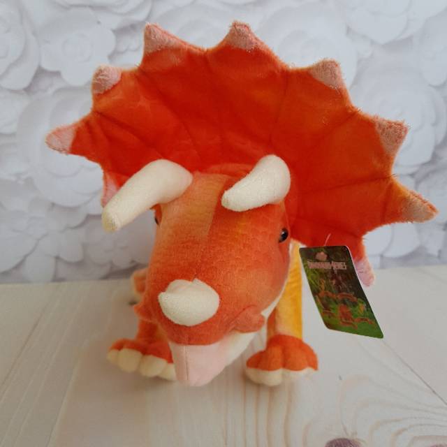 Boneka triceraptor dinosaurus