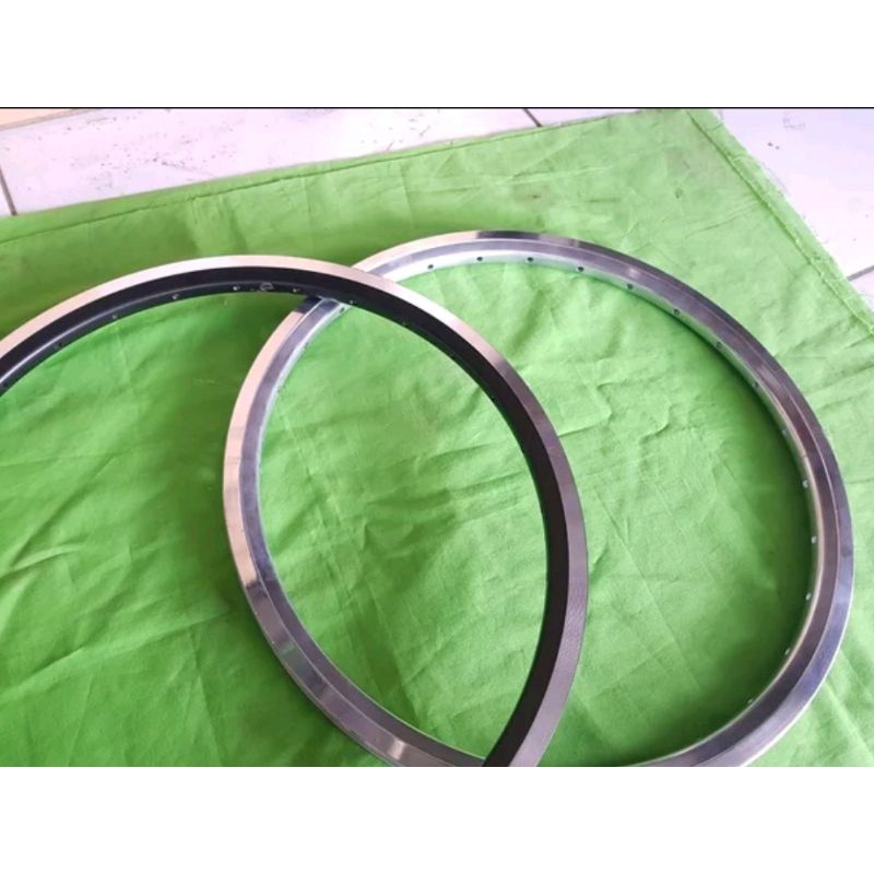 Velg Rim Sepeda Lipat Lubang 28H 28 Hole H Ukuran Size 16+ Rims Seli 16 Plus Rim Folding Bike 349 Alias 16 x 1⅜ Material Alloy Alumunium Ringan Kuat Sama Cocok Seukuran Brompton 3 sixty pikes fnhon gust smith