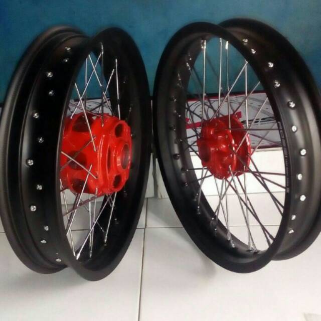 Sepaket velg 17 jari jari Honda Tiger revo siap pakai