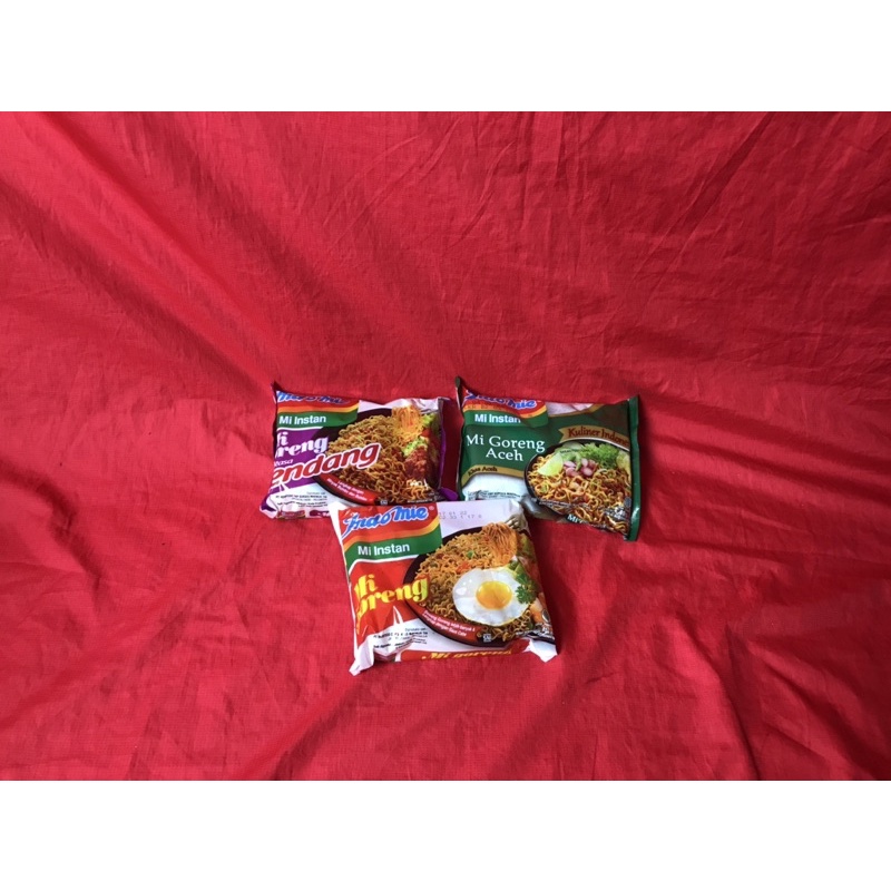 

Indomie Goreng Original / indomie goreng Rendang / indomie goreng aceh