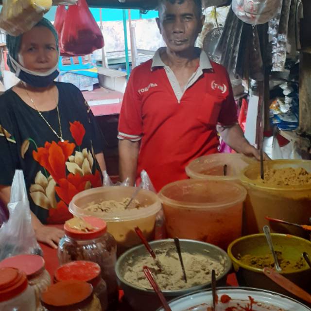 

Menjual Bumbu basah, giling dan kering tersedia juga rempah² untuk aneka resep masakan