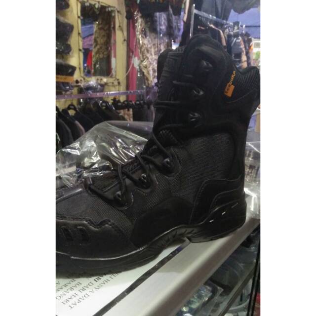 Sepatu PDL Magnum Size 45